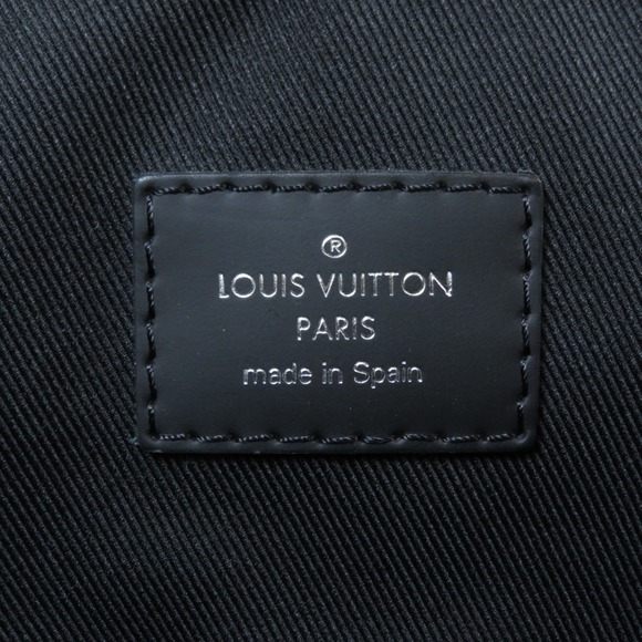 Louis Vuitton District MM Monogram Eclipse Shoulder Bag - Picture 6 of 9